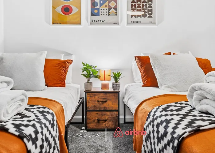 Apartmán Timber House Spacious & Modern 6br House By Altoluxo Short Lets & Serviced With Free Wifi & Parking *