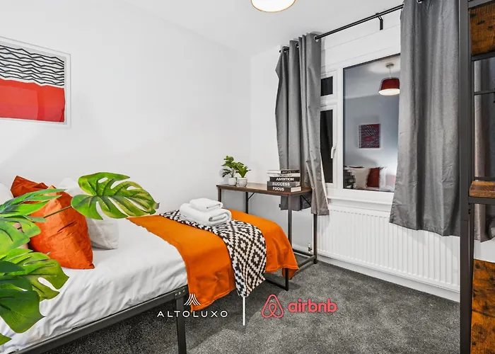 Timber House Spacious & Modern 6br House By Altoluxo Short Lets & Serviced With Free Wifi & Parking Appartamento *