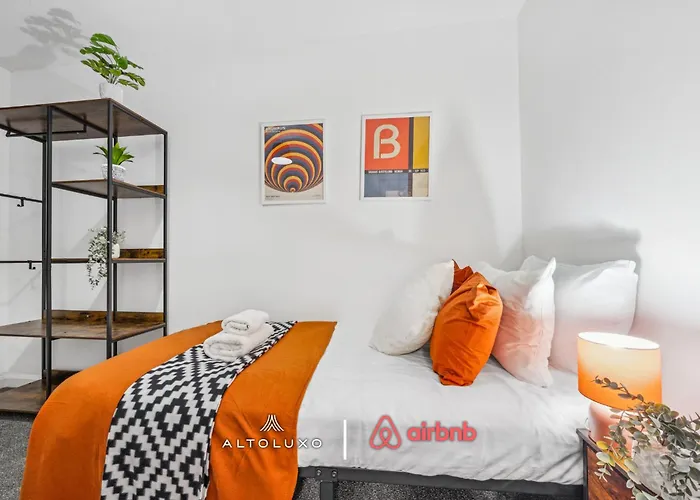 Timber House Spacious & Modern 6br House By Altoluxo Short Lets & Serviced With Free Wifi & Parking Appartement *